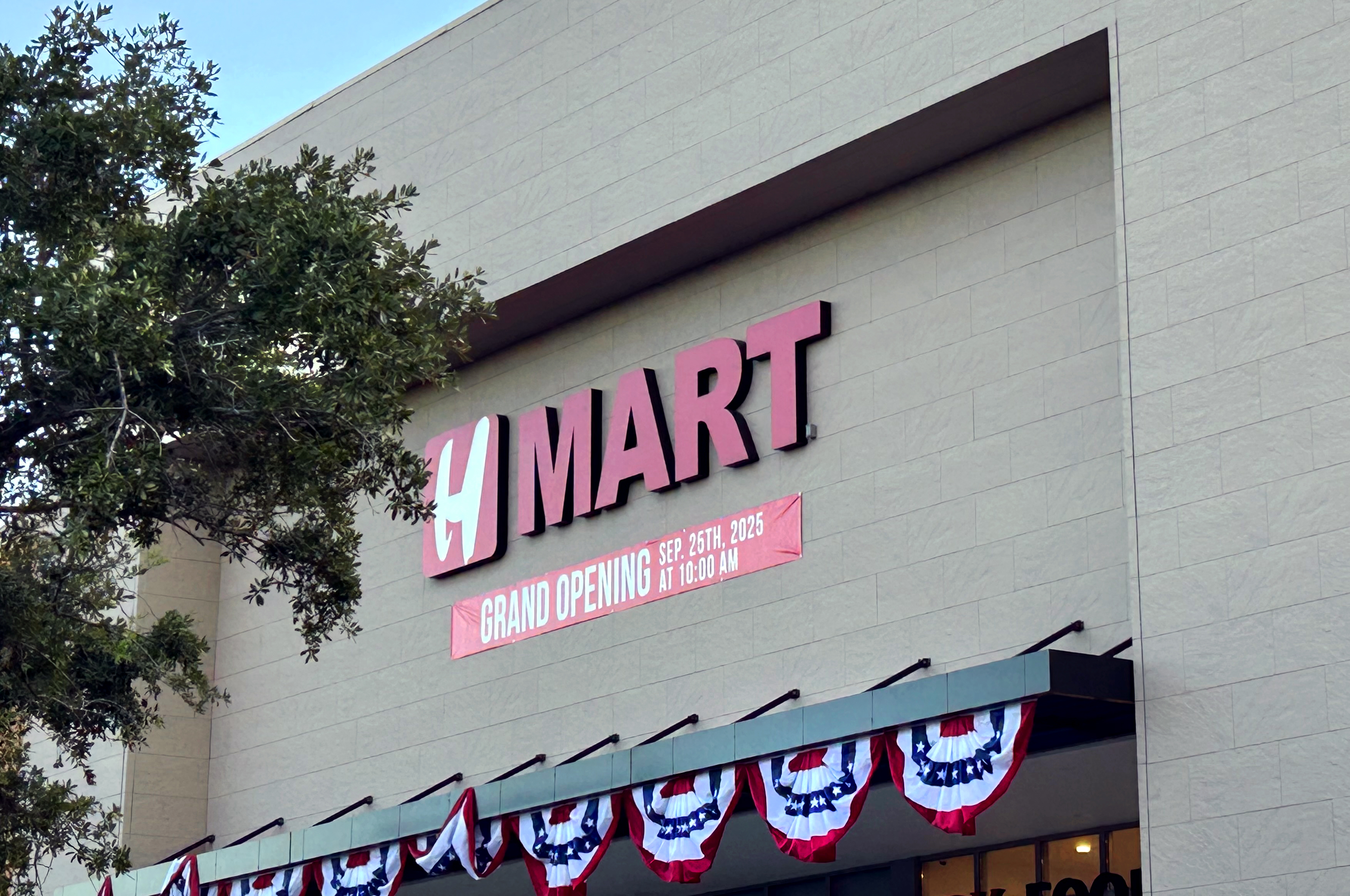 Orlando's H Mart will offer more than 100,000 square feet of shopping.